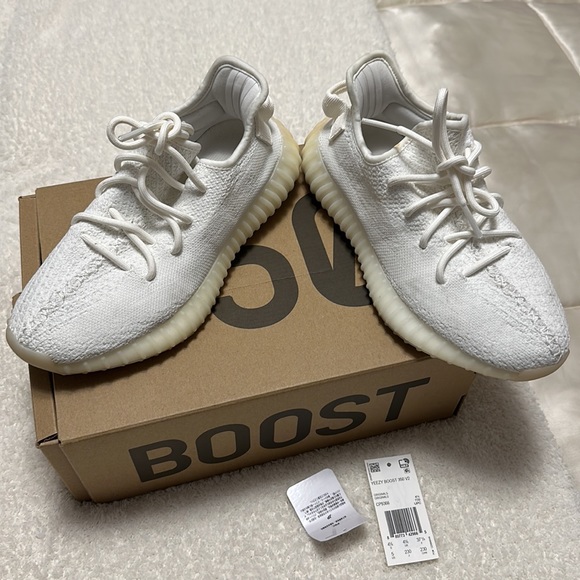 YEEZY BOOST 350 V2 | Size 5 - Picture 8 of 13